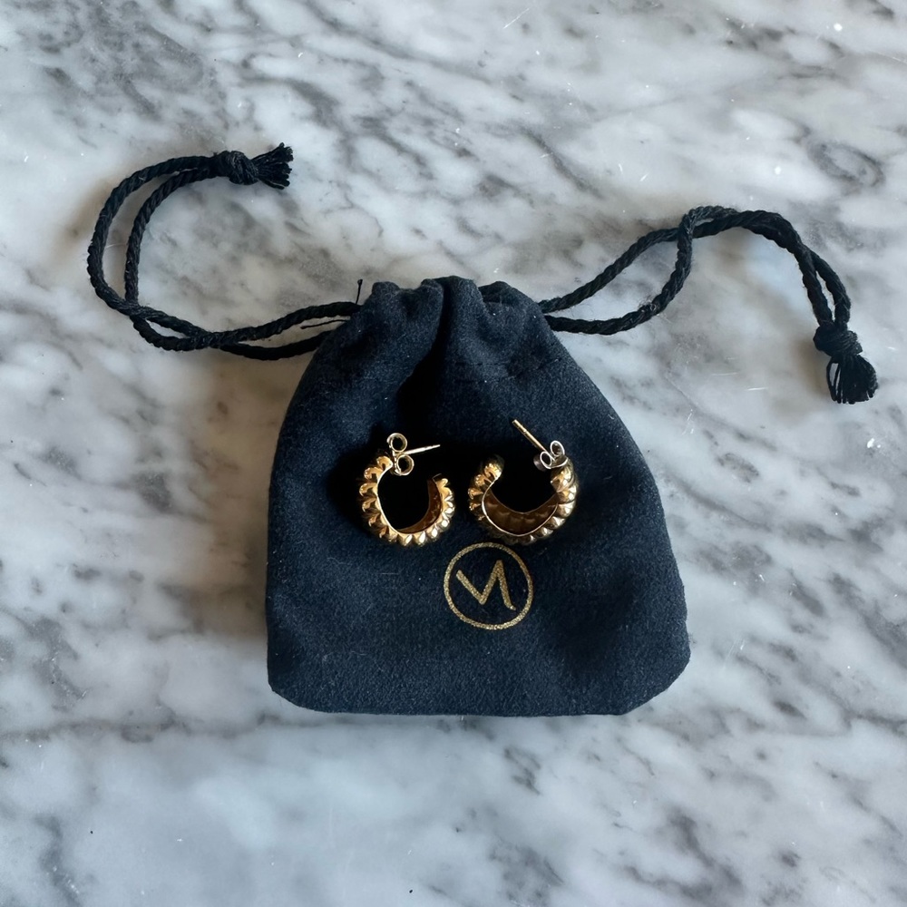 Mejuri Charlotte Bold Hoops